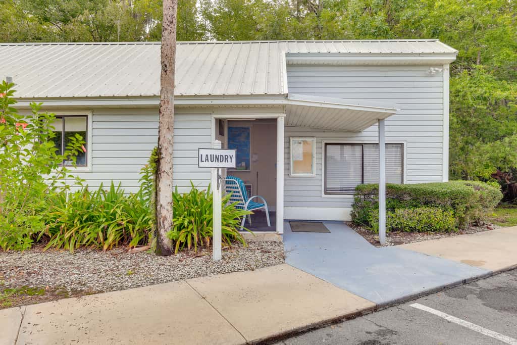 Riverfront Weleka Condo w/ Dock & Pool Access