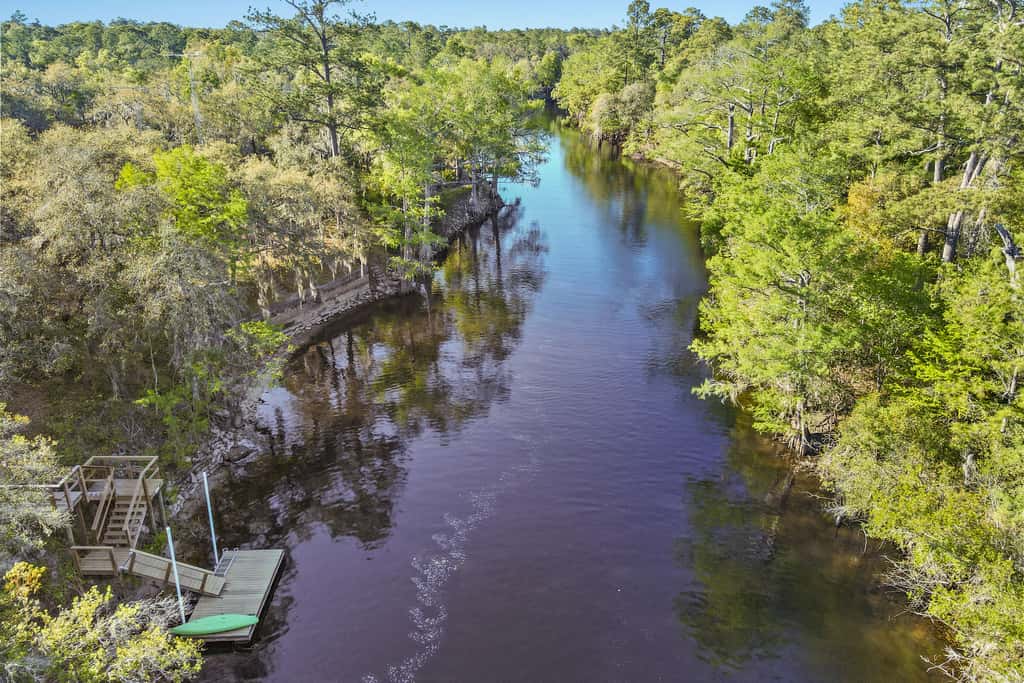 ‘Bovee’s Riverhouse’ Dunnellon Family Getaway!