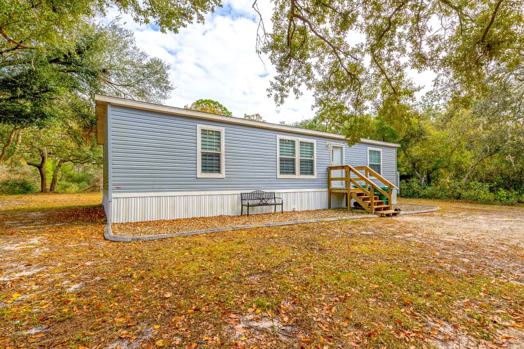 ‘Bovee’s Riverhouse’ Dunnellon Family Getaway!