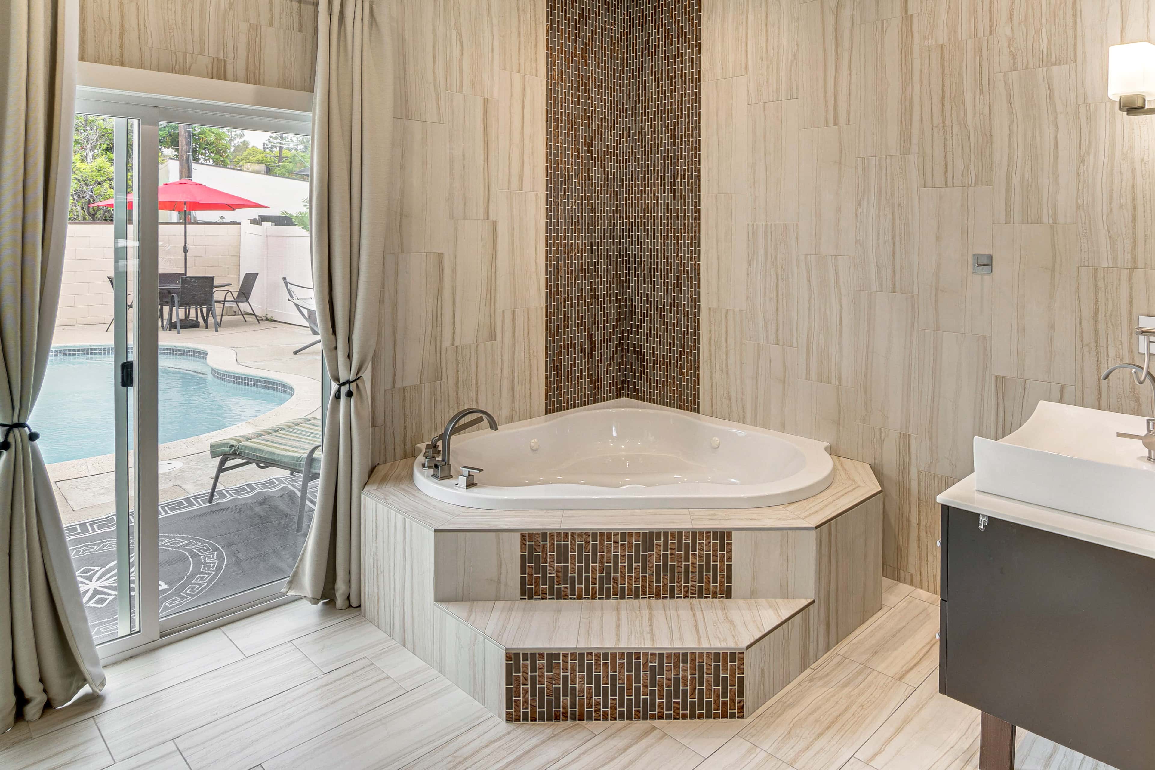 Private Pool + Sauna: Pet-Friendly Reseda Retreat!