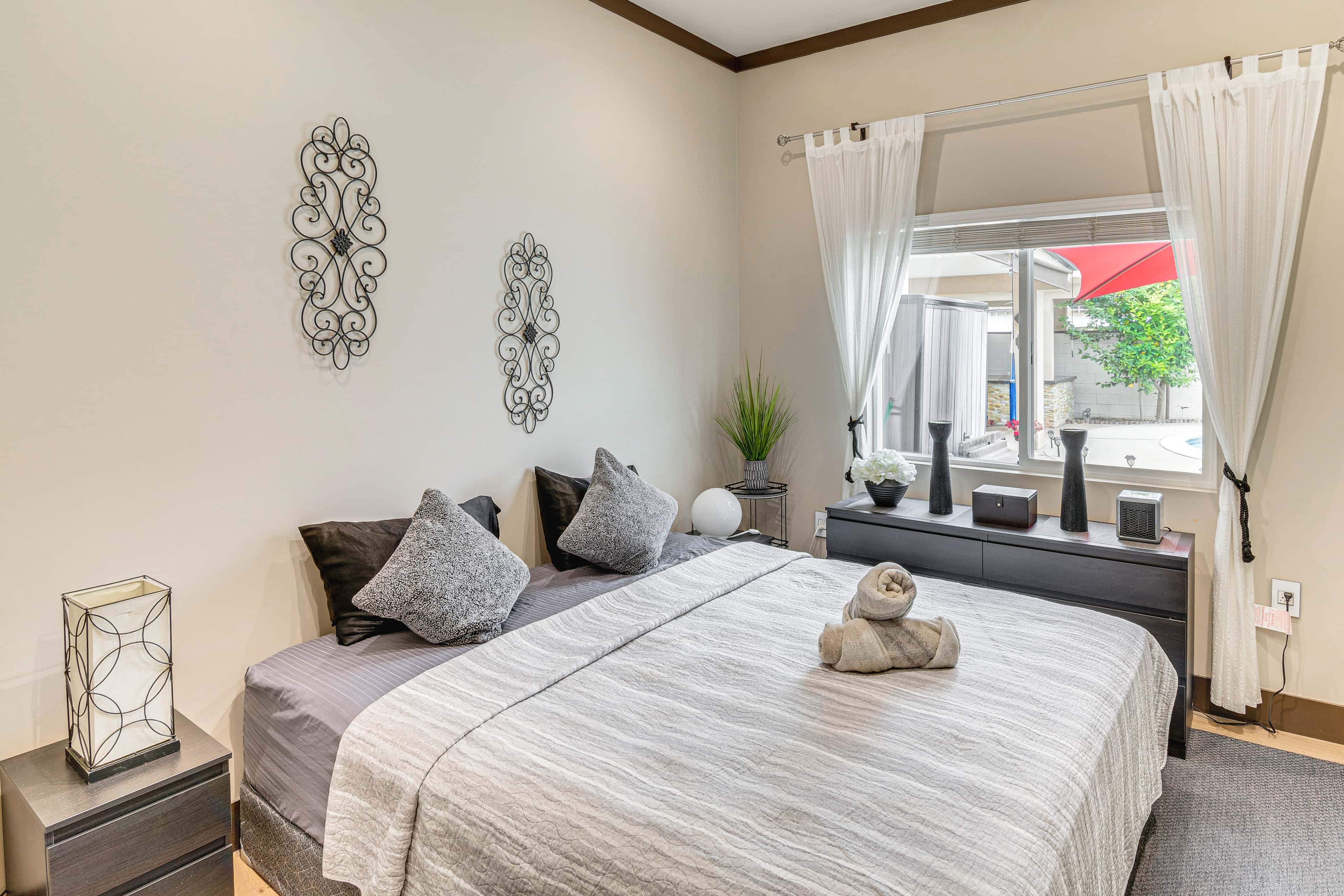 Private Pool + Sauna: Pet-Friendly Reseda Retreat!