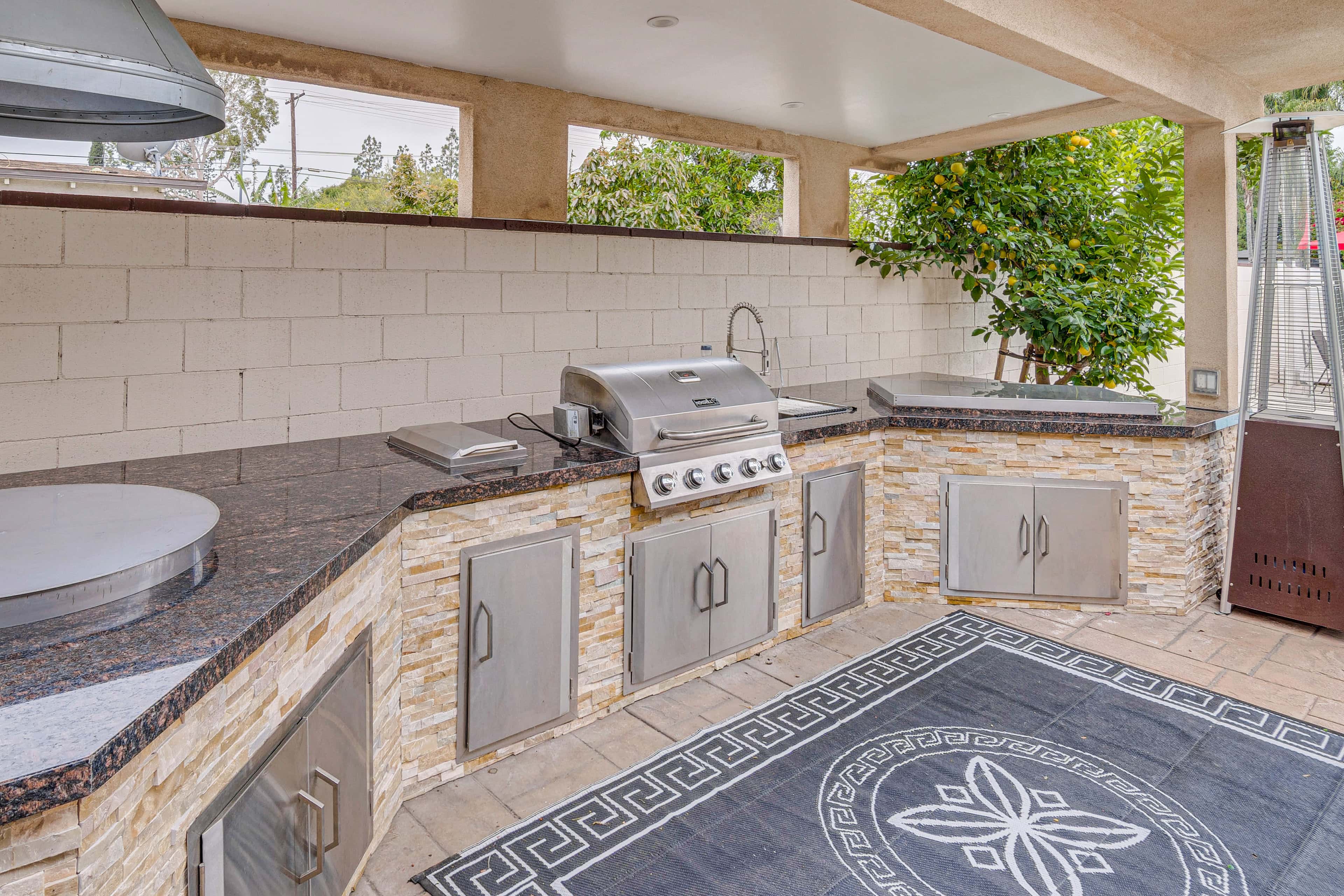 Private Pool + Sauna: Pet-Friendly Reseda Retreat!