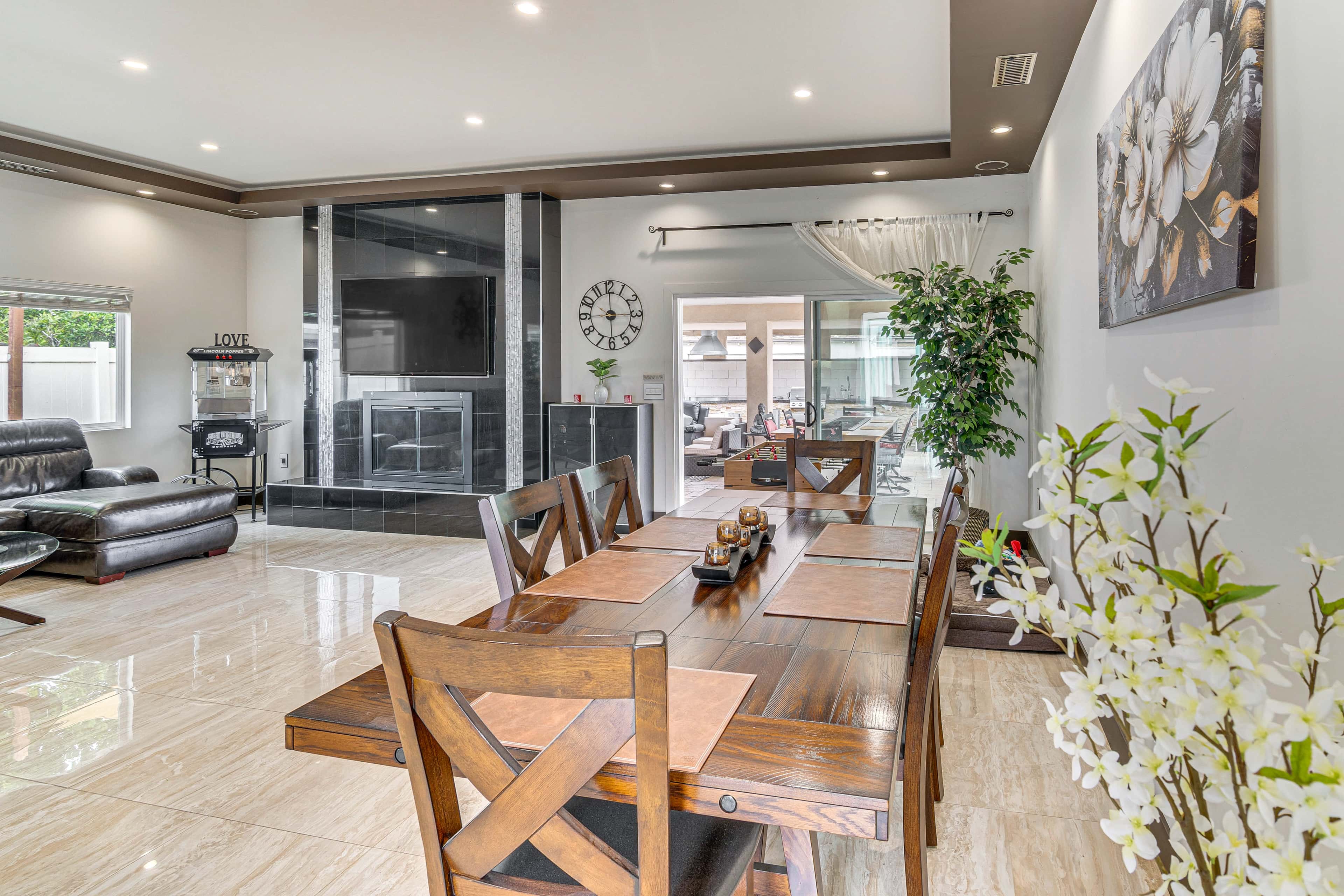 Private Pool + Sauna: Pet-Friendly Reseda Retreat!