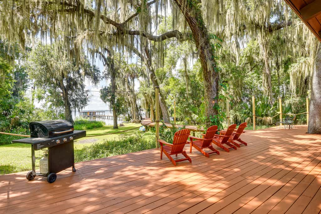 Little Lake George Hideaway w/ Furnished Boathouse