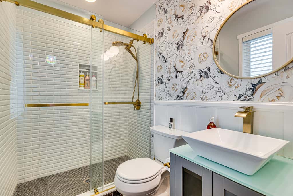 Poolside Fun + Oceanfront Bliss: Kure Beach Haven!