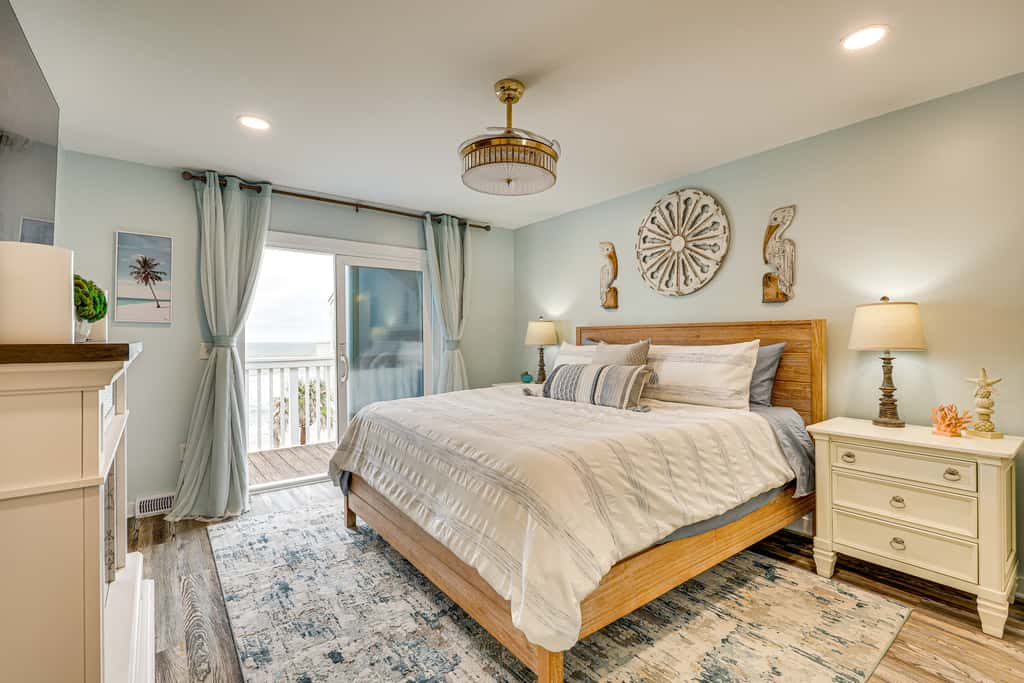 Poolside Fun + Oceanfront Bliss: Kure Beach Haven!