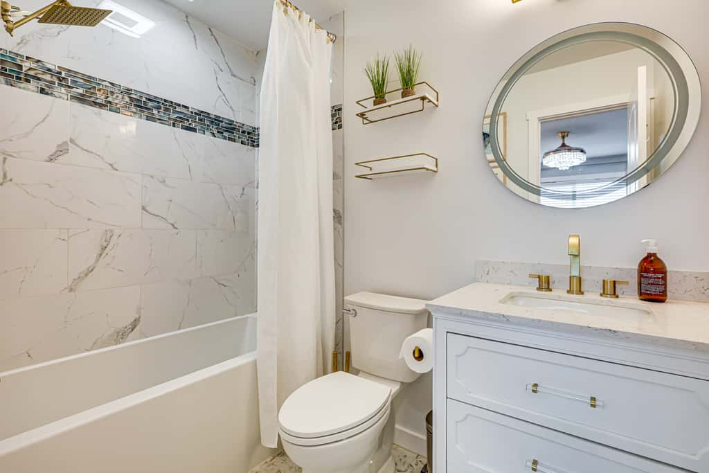 Poolside Fun + Oceanfront Bliss: Kure Beach Haven!