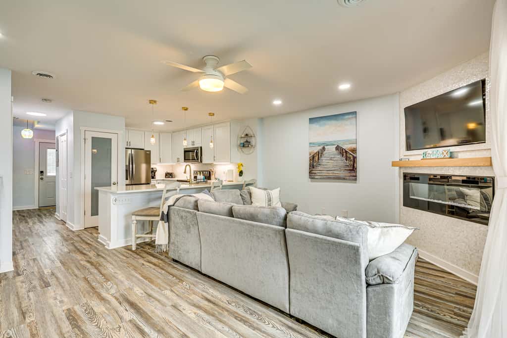 Poolside Fun + Oceanfront Bliss: Kure Beach Haven!