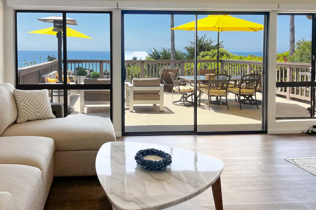 Stroll to Shore: Snowbird Haven in Malibu