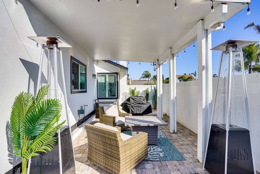 Upscale Huntington Beach Home, Close to Main St!