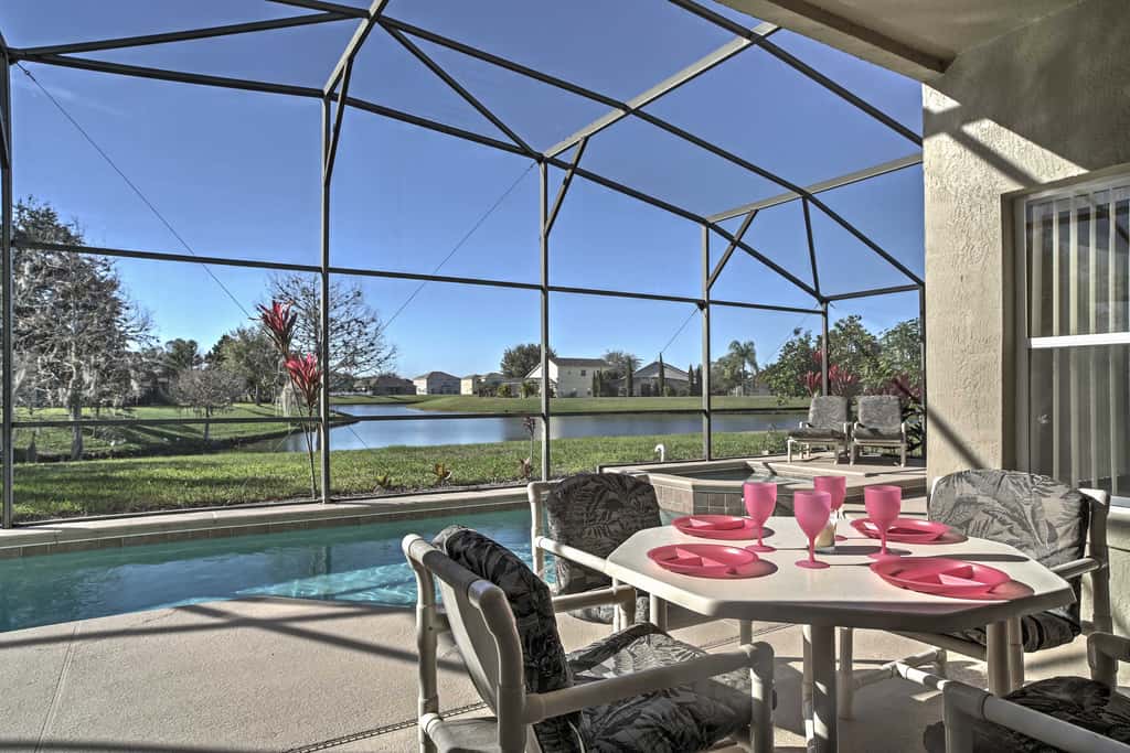 Lake-View Escape w/ Lanai in Kissimmee!