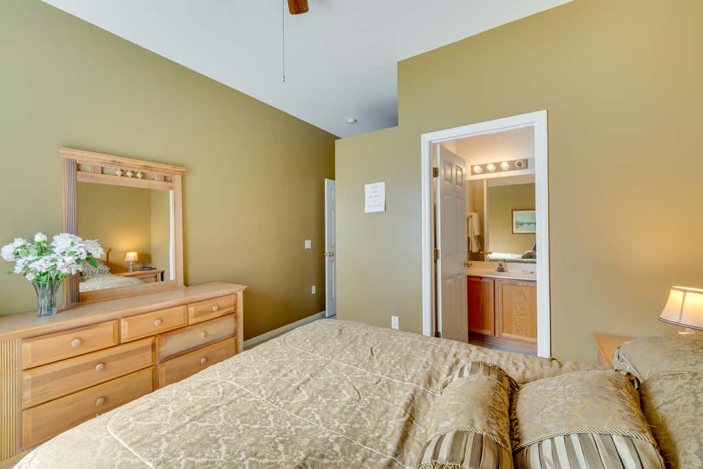 Lake-View Escape w/ Lanai in Kissimmee!