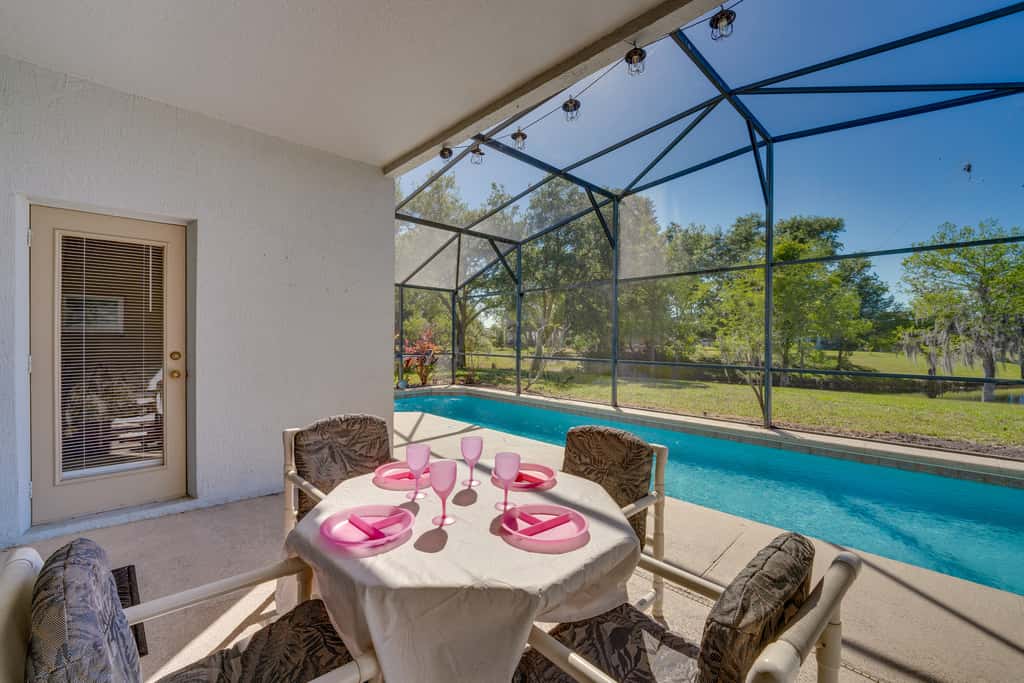 Lake-View Escape w/ Lanai in Kissimmee!