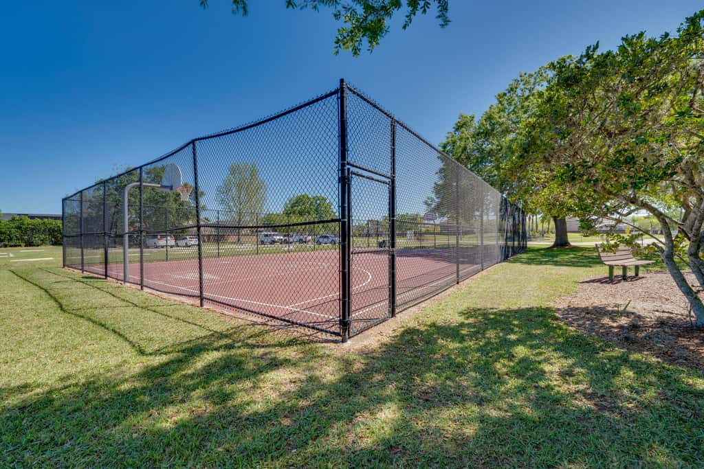 Lake-View Escape w/ Lanai in Kissimmee!