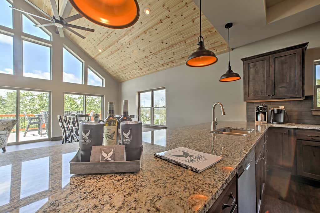 Lavish Retreat w/ Decks, Steps to Table Rock Lake!