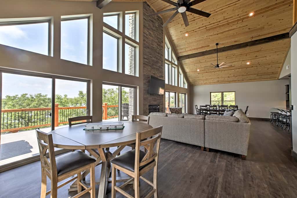 Lavish Retreat w/ Decks, Steps to Table Rock Lake!