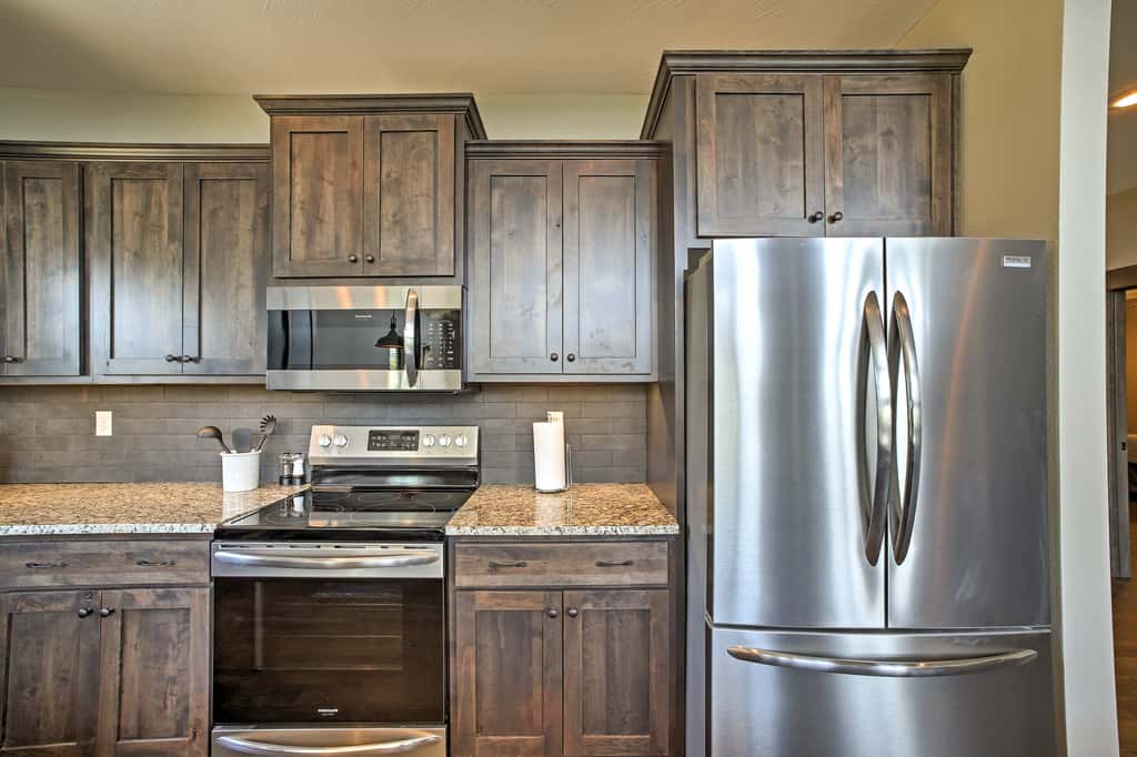 Lavish Retreat w/ Decks, Steps to Table Rock Lake!