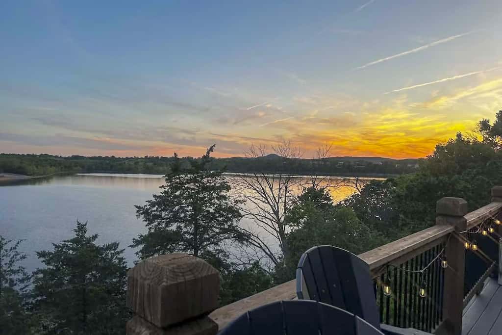 Lavish Retreat w/ Decks, Steps to Table Rock Lake!