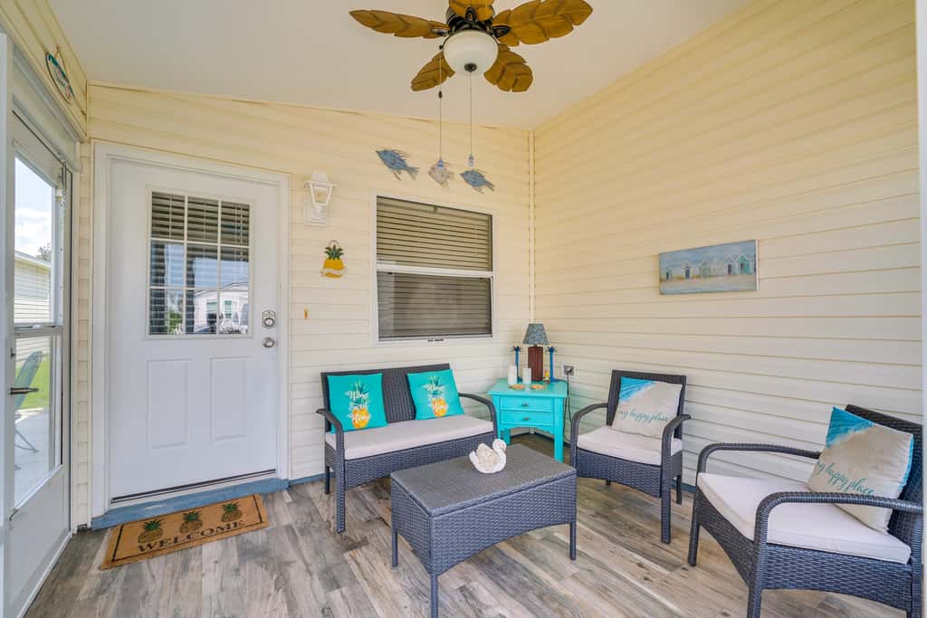 The Villages 2BR Vacation Home, Lanai & Golf Cart