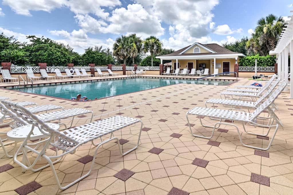 The Villages 2BR Vacation Home, Lanai & Golf Cart