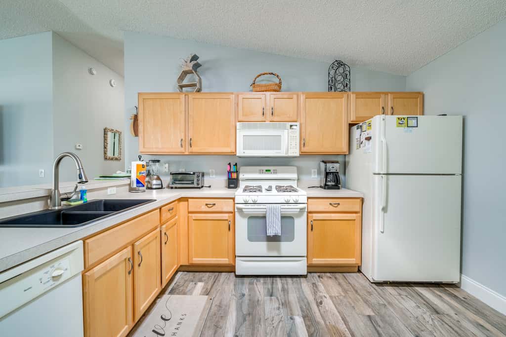 The Villages 2BR Vacation Home, Lanai & Golf Cart