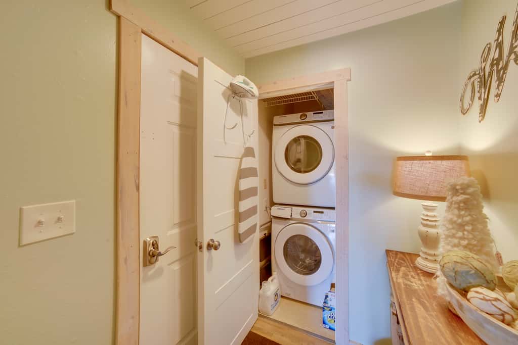 Unwind Fireside: Ozark Mtn Condo w/ Resort Perks!