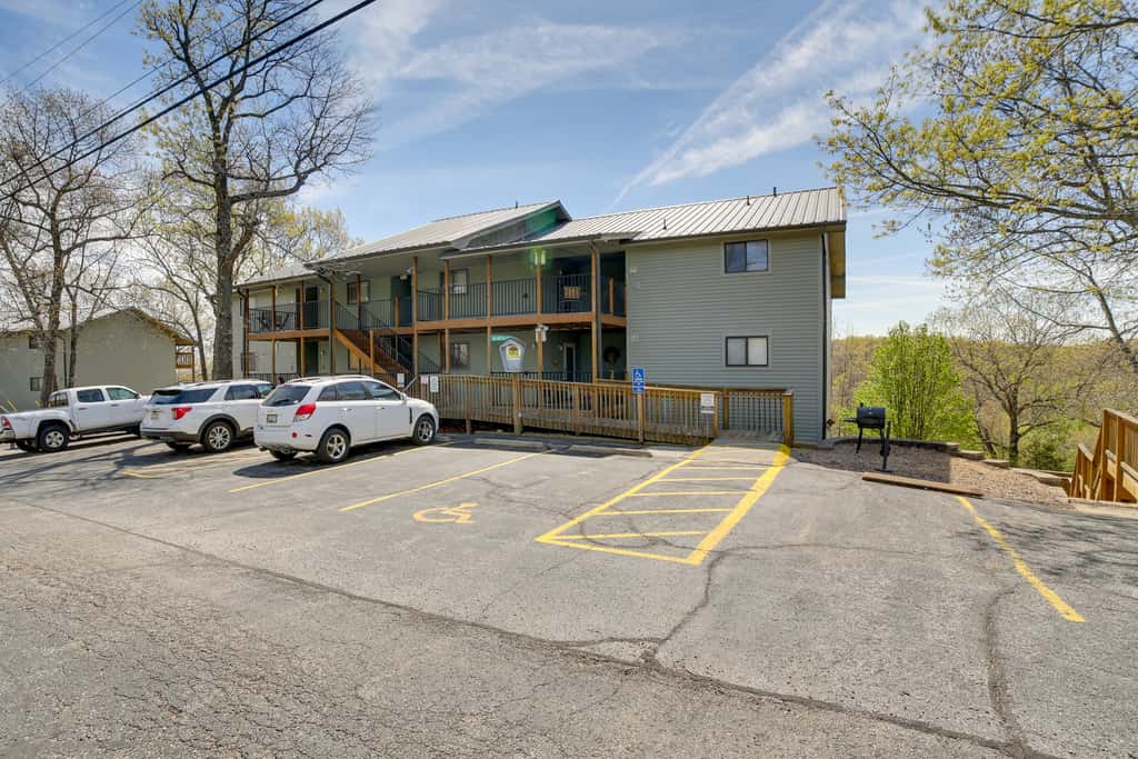 Unwind Fireside: Ozark Mtn Condo w/ Resort Perks!