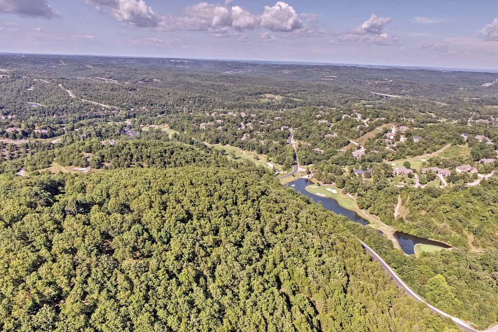 Unwind Fireside: Ozark Mtn Condo w/ Resort Perks!