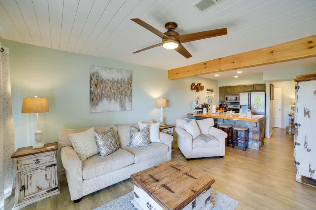 Unwind Fireside: Ozark Mtn Condo w/ Resort Perks!