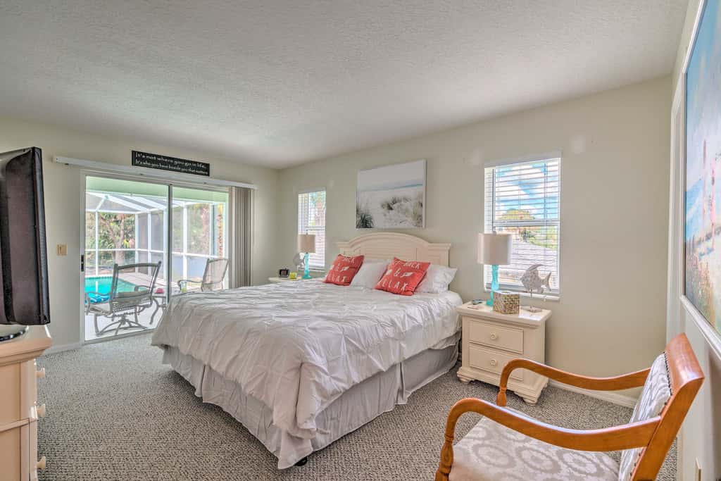 Waterfront Home w/ Dock, Kayaks, Pool + More!