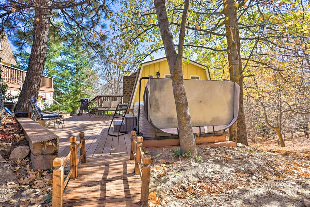 Lake Arrowhead Studio Near Hiking w/ Hot Tub