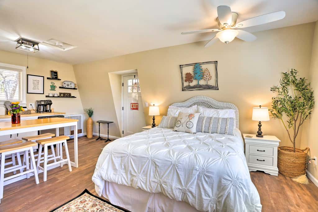 Lake Arrowhead Studio Near Hiking w/ Hot Tub