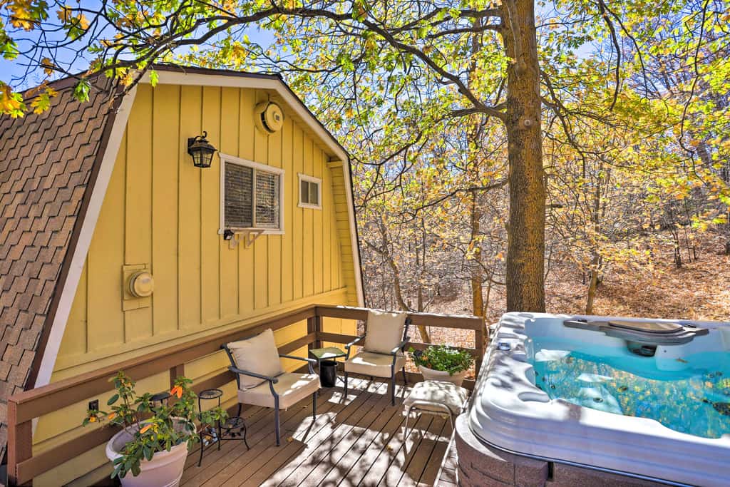 Lake Arrowhead Studio Near Hiking w/ Hot Tub
