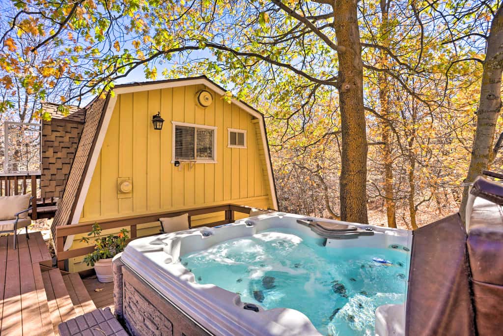 Lake Arrowhead Studio Near Hiking w/ Hot Tub