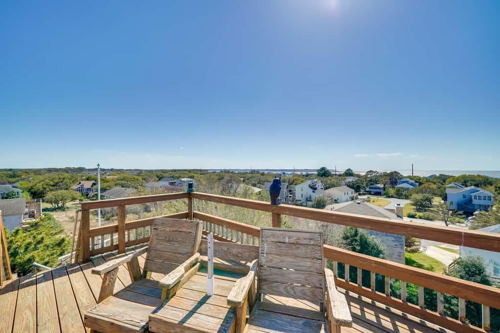 Spacious Kill Devil Hills Getaway w/ 3 Decks!