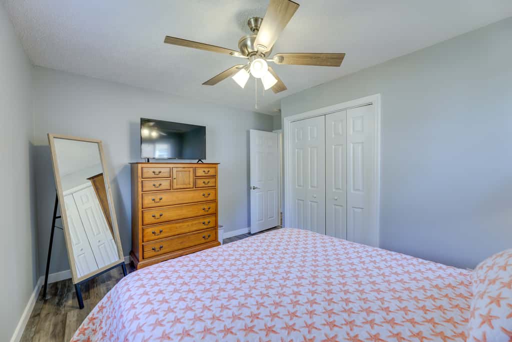 New Bern Abode w/ Yard ~ 2 Mi to Neuse River