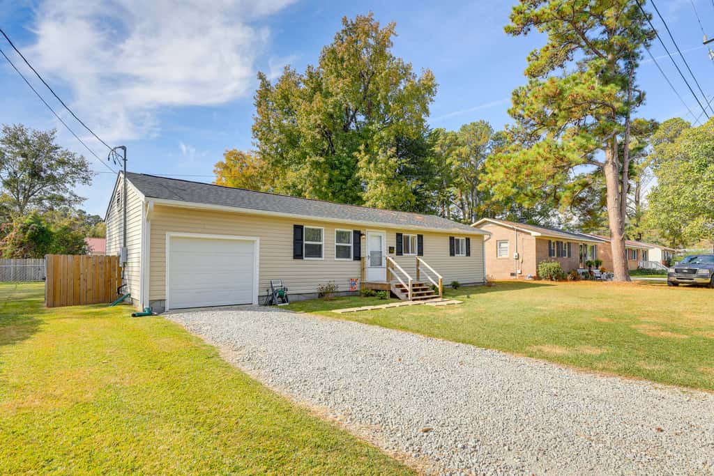 New Bern Abode w/ Yard ~ 2 Mi to Neuse River