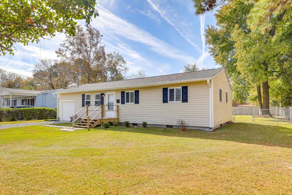 New Bern Abode w/ Yard ~ 2 Mi to Neuse River