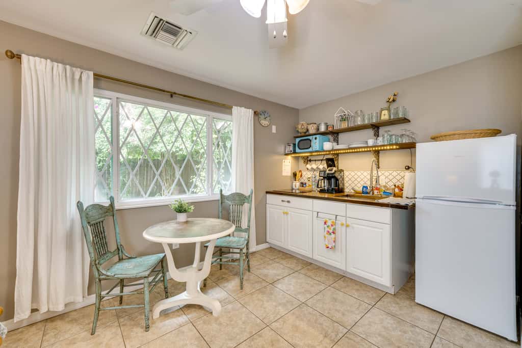 Walk to Historic District! Mt Dora Cottage