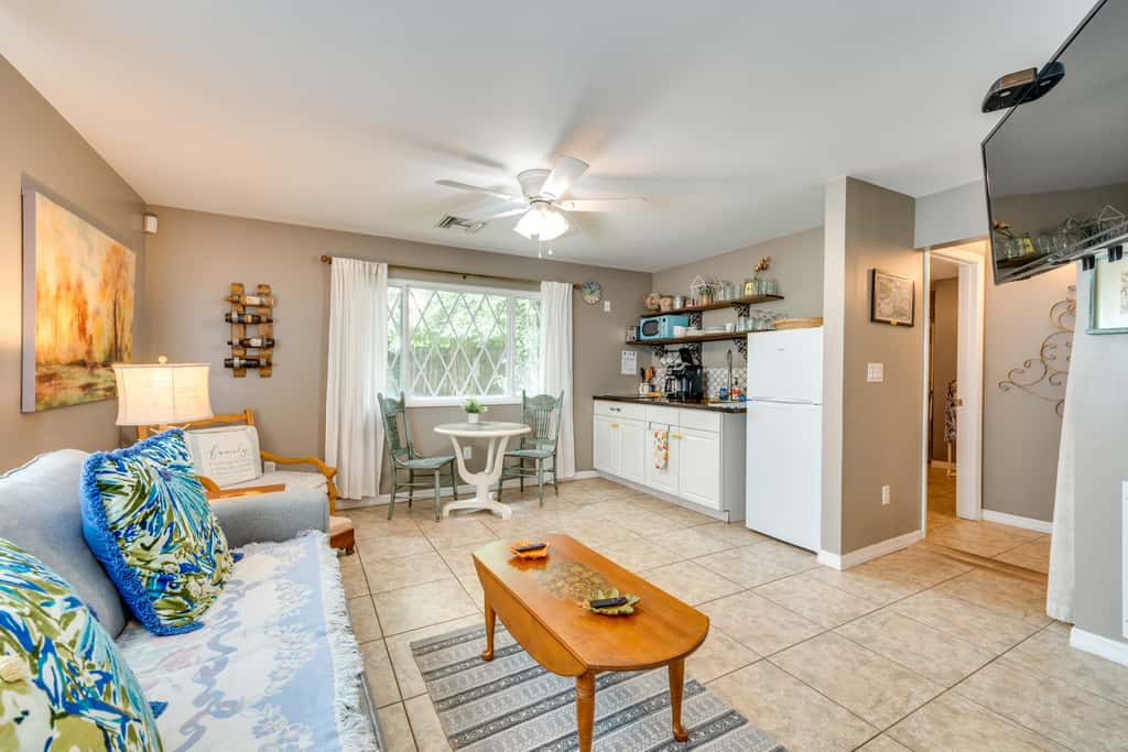 Walk to Historic District! Mt Dora Cottage