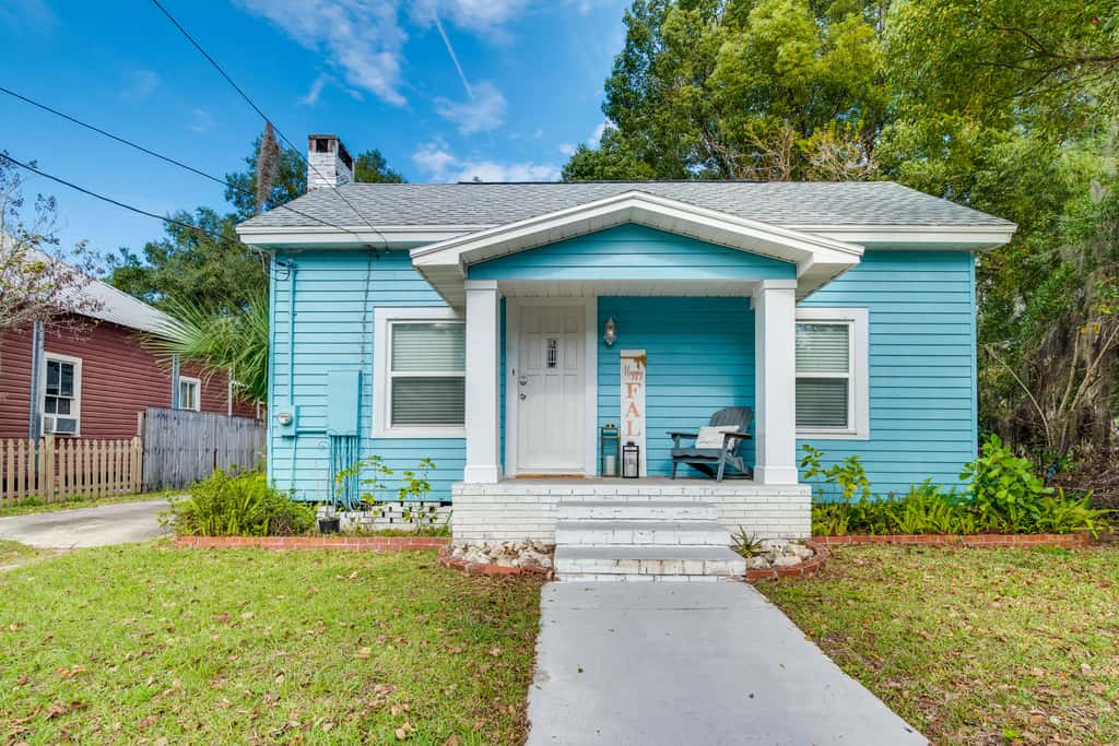 Walk to River & Shops: Downtown Dunnellon Escape
