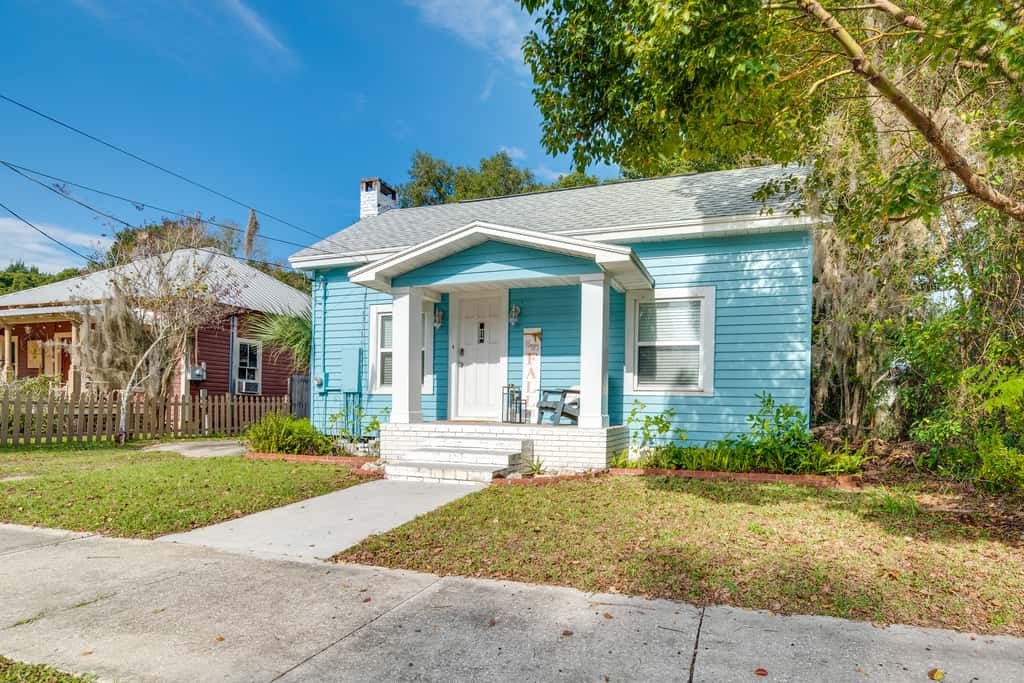 Walk to River & Shops: Downtown Dunnellon Escape