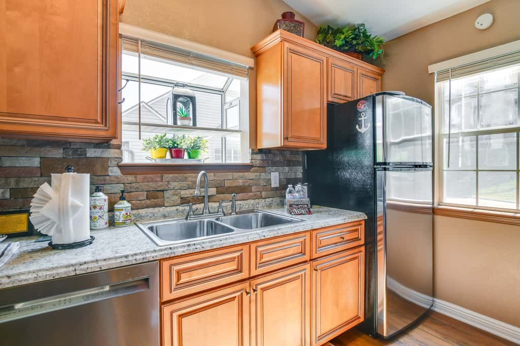 Near Silver Dollar City! Condo w/ Hot Tub & Lake