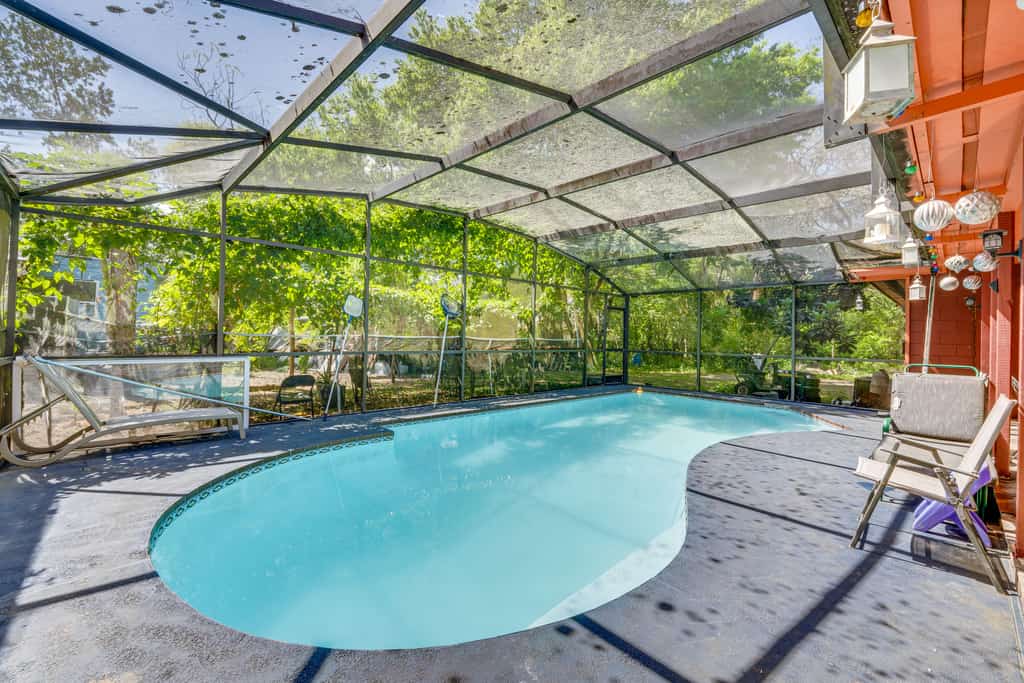 Orlando-Area Family Oasis w/ Lanai, Pool & Yard