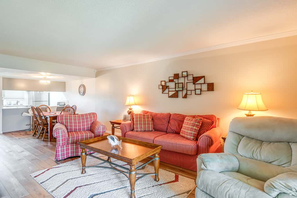 Quaint Welaka Getaway: Steps to St Johns River!