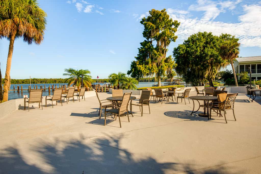 River-View Condo w/ Boat Slip in Welaka!