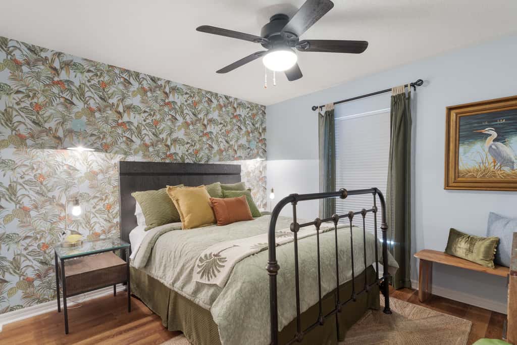 Welcoming ‘Little Blue Lakehouse’ in Crystal River