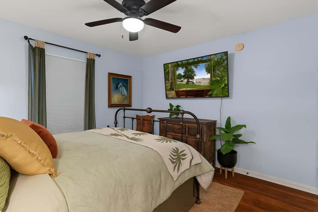 Welcoming ‘Little Blue Lakehouse’ in Crystal River