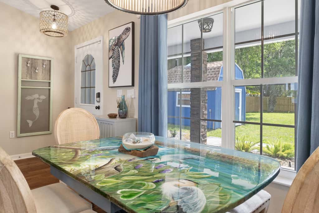 Welcoming ‘Little Blue Lakehouse’ in Crystal River