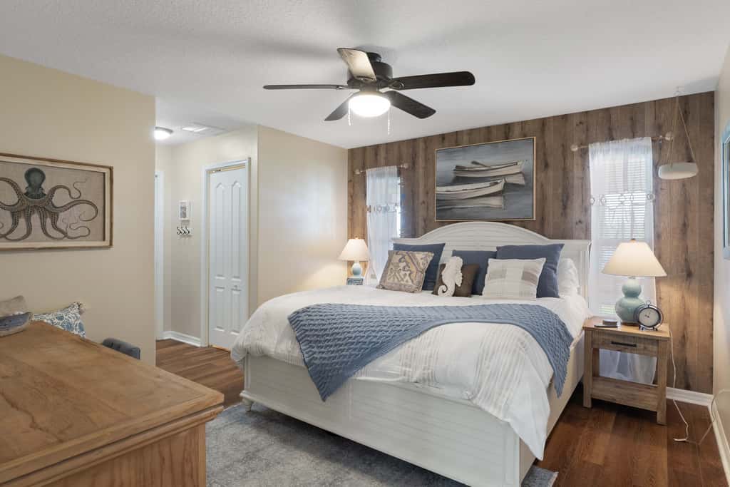 Welcoming ‘Little Blue Lakehouse’ in Crystal River
